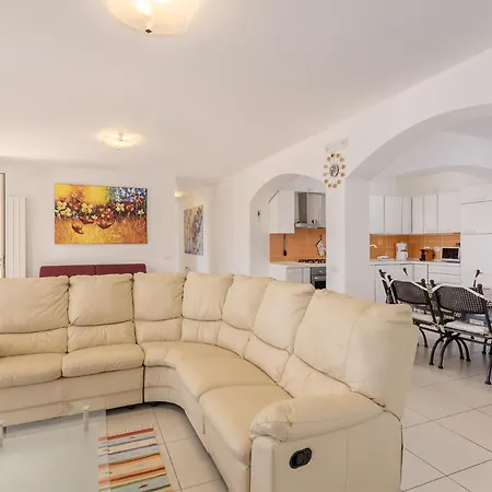 Paolo Con Piscina Privata *