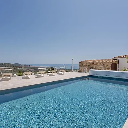 Paolo Con Piscina Privata Apartman Tertenìa