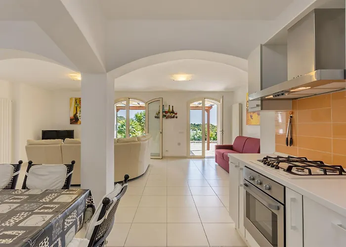 Paolo Con Piscina Privata Тертения